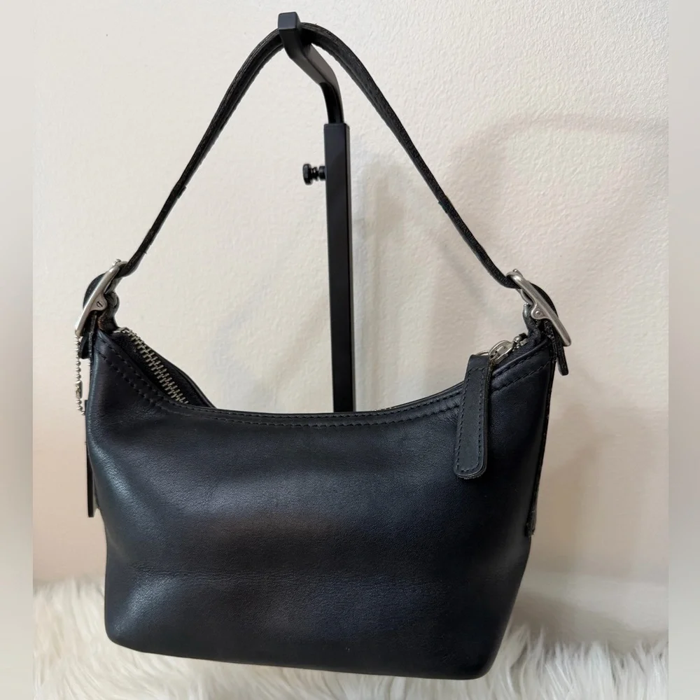 Vintage Coach Black Leather Shoulder Bag #9844